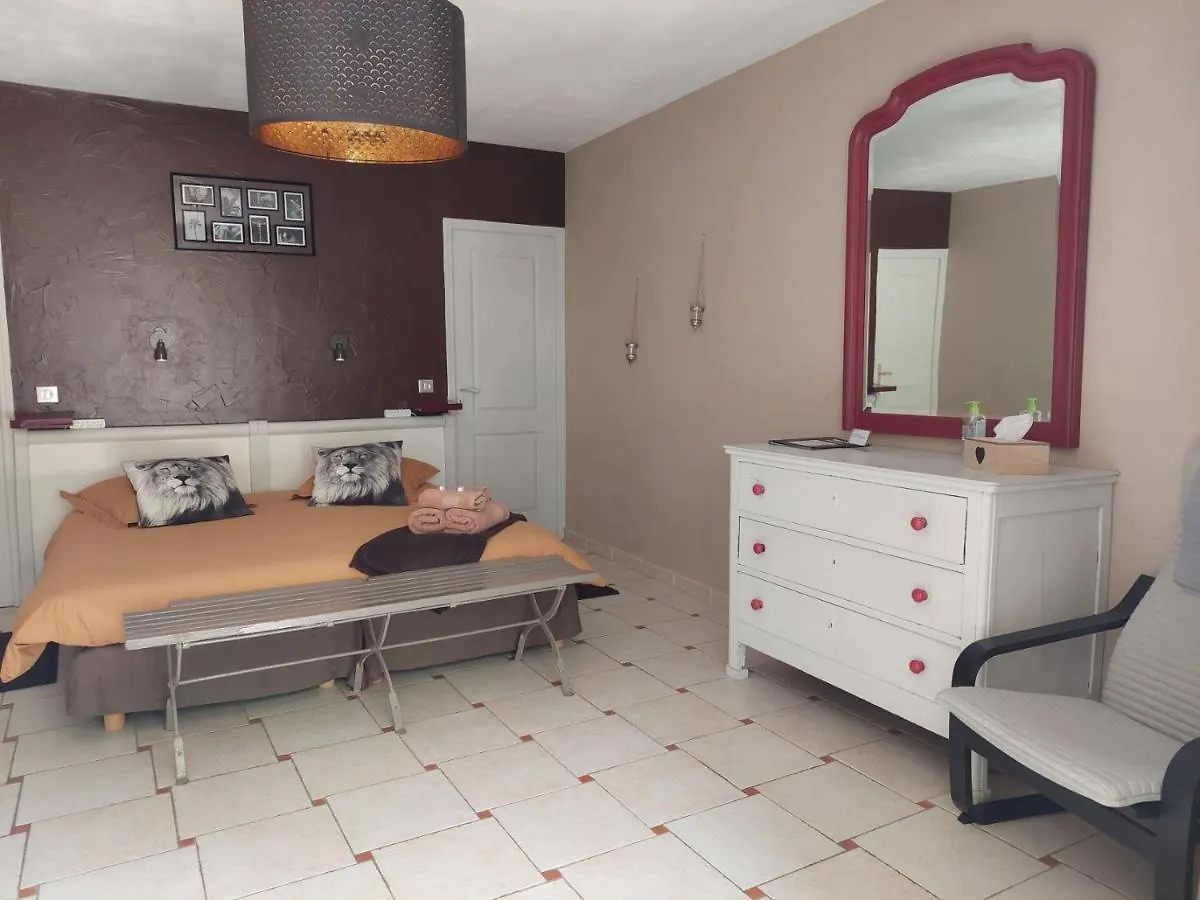 Bed and Breakfast Mas Des Cigognes Ле-Тор Отель типа 