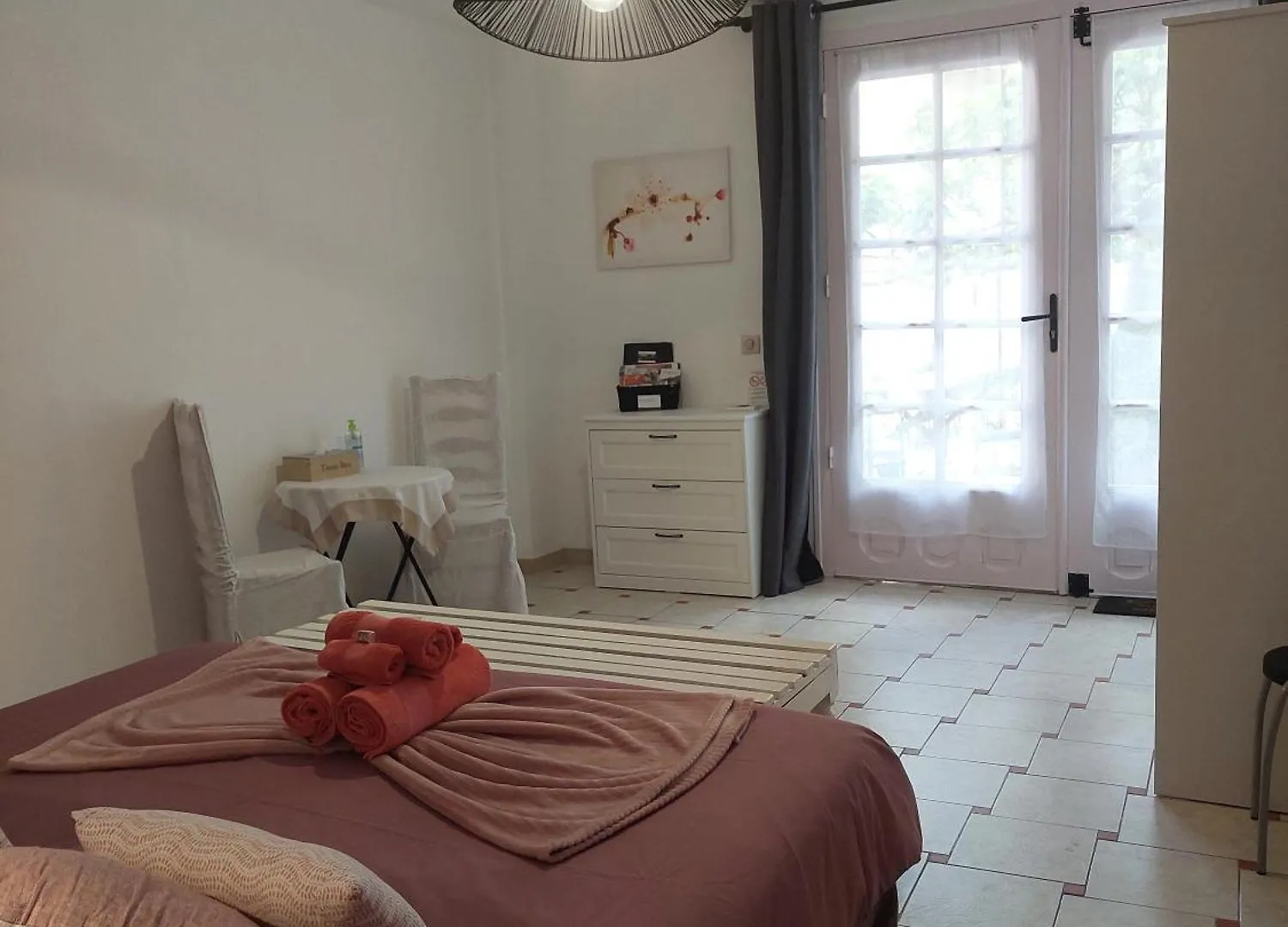 Bed and Breakfast Mas Des Cigognes Ле-Тор Отель типа 