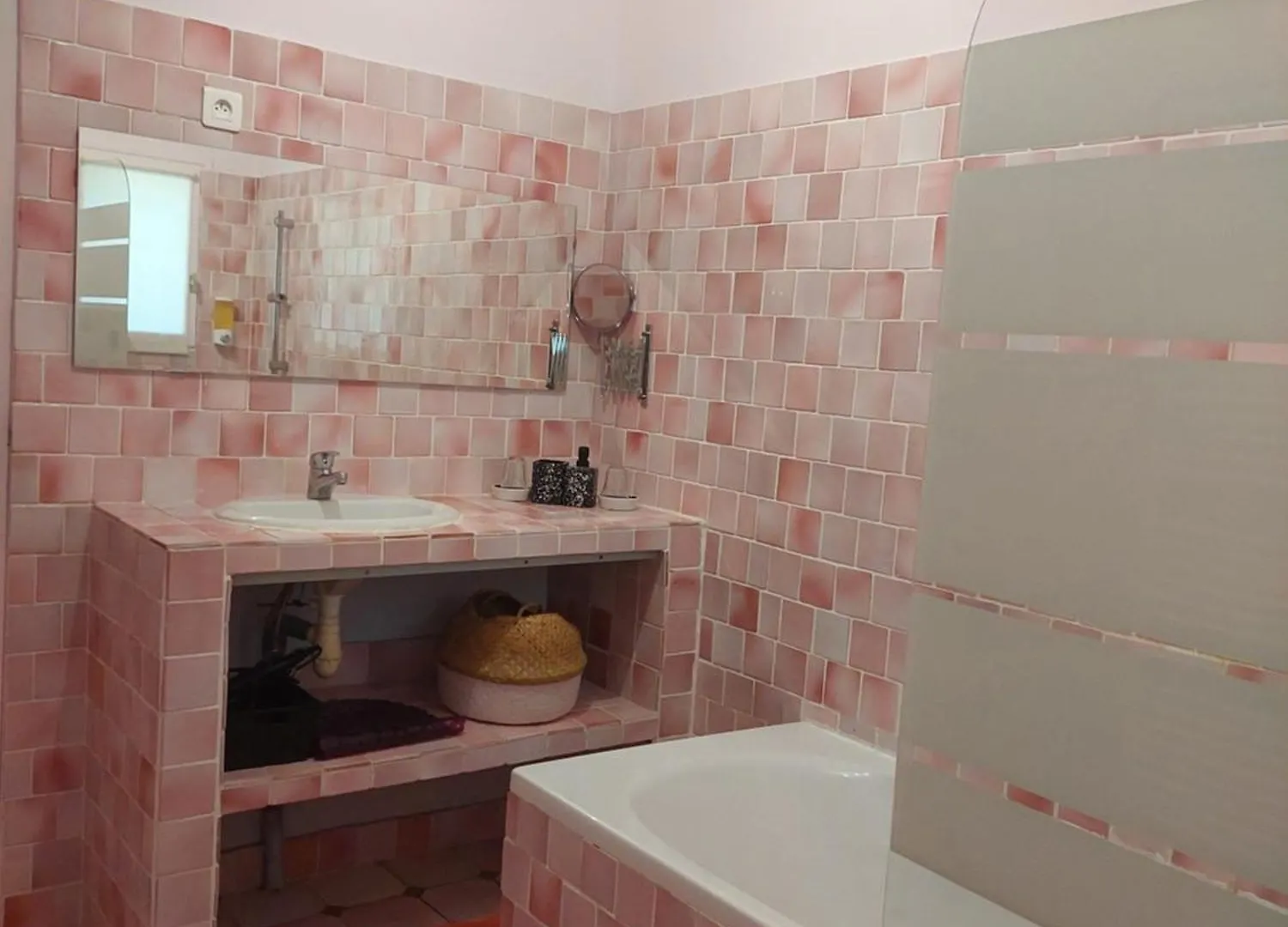 Mas Des Cigognes Bed and Breakfast Le Thor 0*,